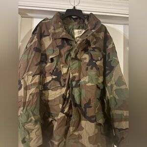 Men’s Camouflage Military Jacket with cold weather liner-size large